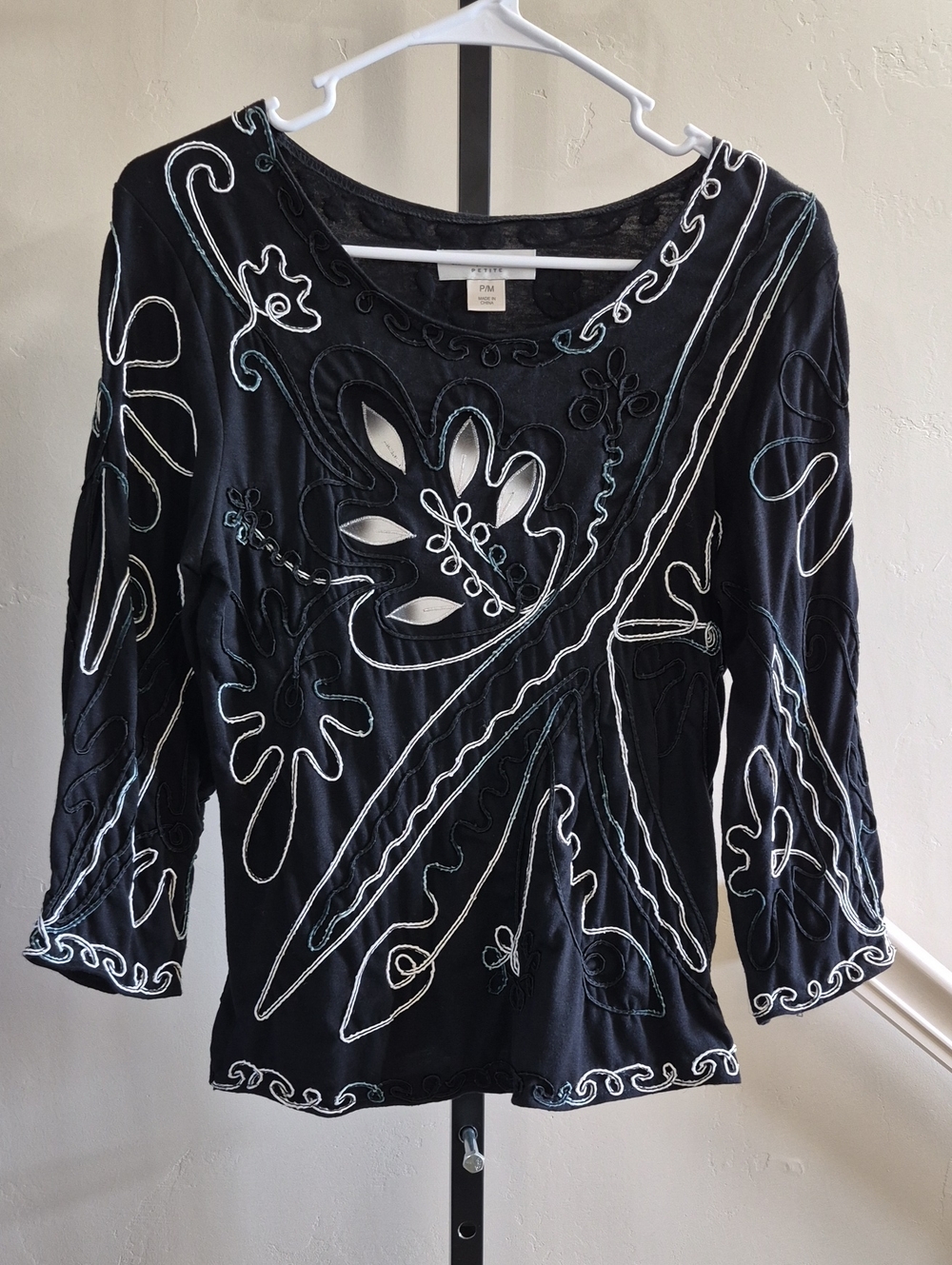 Vtg 90s Christopher & Banks Petite Black Embroidered Ribbon Applique Top PM